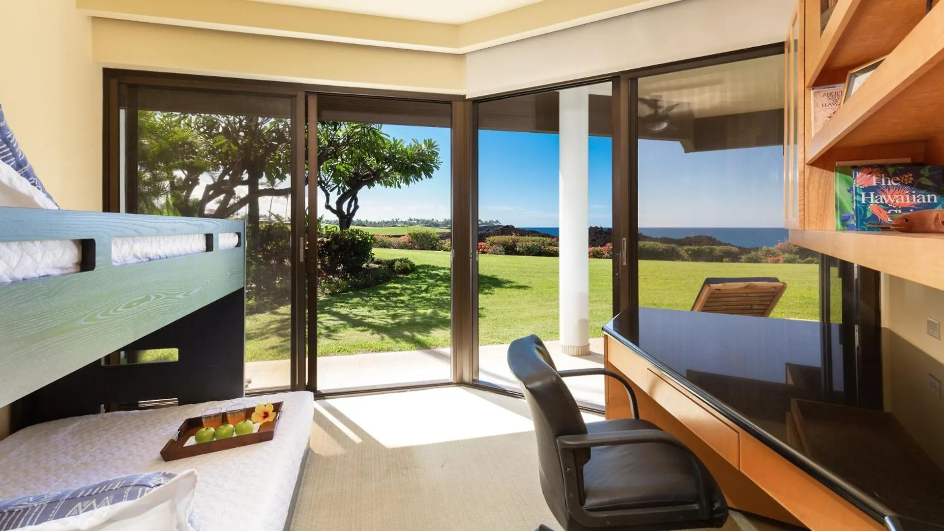 Apartment Ocean Dream Panoramic Oceanfront Walk To Private Beach Club Bikes Waikoloa